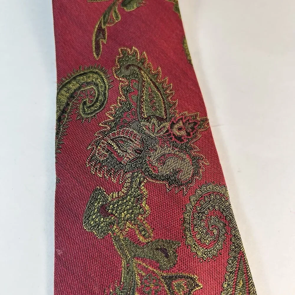 Robert Talbott Mens Wine Red Paisley 100% Silk Tie